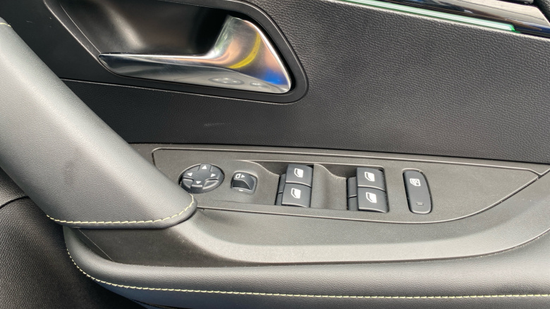 Peugeot 2008 100kW GT Premium 50kWh 5dr Auto Electric Estate